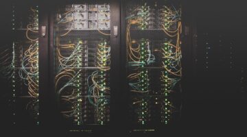 Mengenal Fondasi Arsitektur Distributed Database dan Konsistensi Data Skala Besar