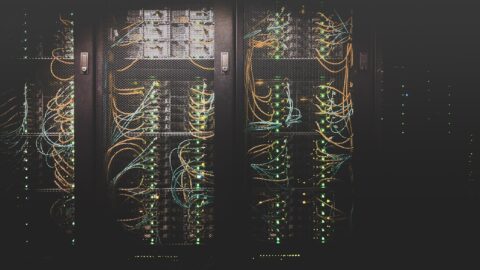 Mengenal Fondasi Arsitektur Distributed Database dan Konsistensi Data Skala Besar