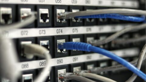 Kedaulatan Infrastruktur Server Mandiri di Tengah Tren Ketergantungan SaaS Global